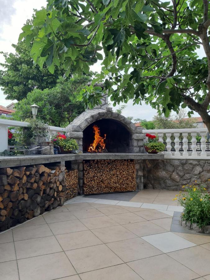 Apartmani Jozefina Omišalj Екстериор снимка