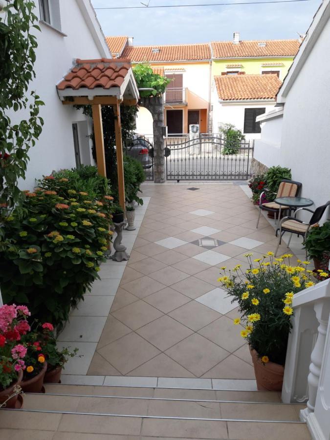Apartmani Jozefina Omišalj Стая снимка