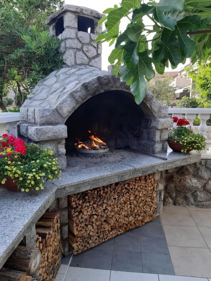 Apartmani Jozefina Omišalj Екстериор снимка
