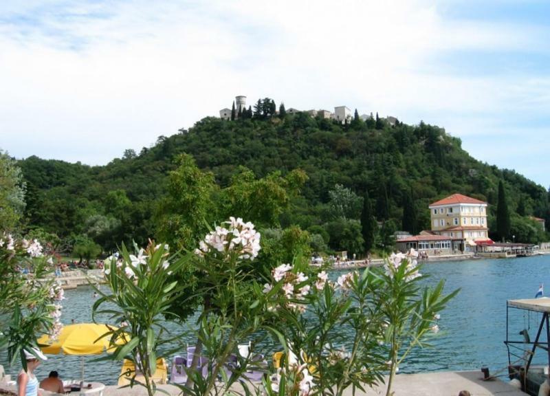 Apartmani Jozefina Omišalj Екстериор снимка