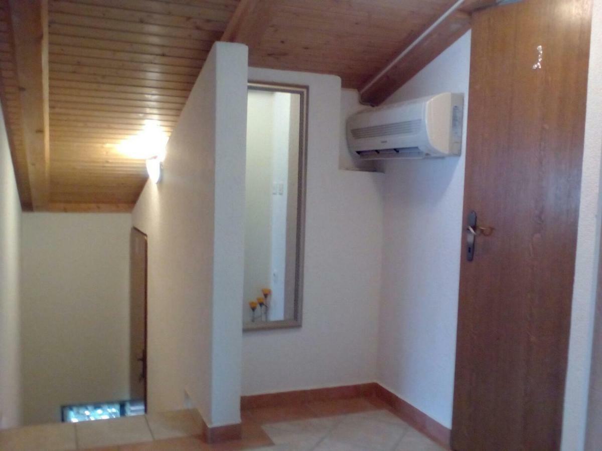 Apartmani Jozefina Omišalj Екстериор снимка